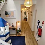 Farol 招待所 英雄港