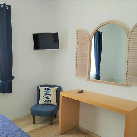 Farol בית הארחה 3*