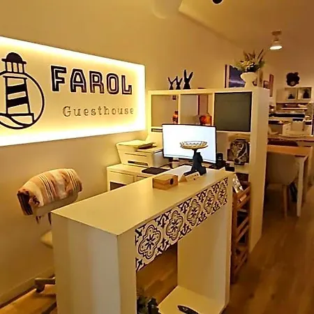 Farol 3*